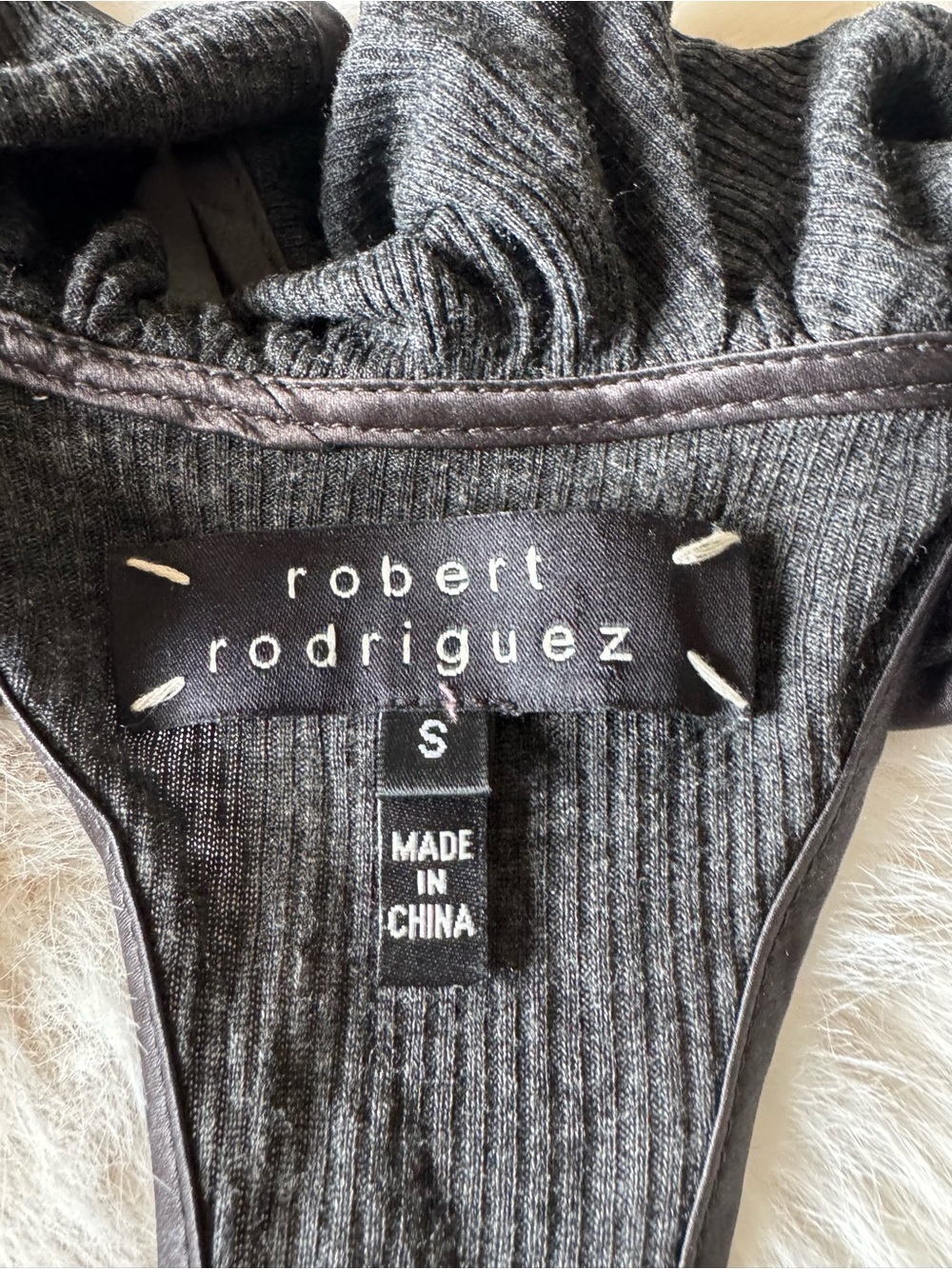 Robert Rodriguez Charcoal Black Ruffle-Sleeve V-Neck Knit Tank - Picture 3 of 11